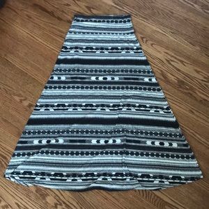 Black and white geometric maxi skirt